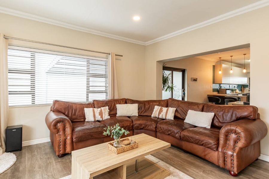 3 Bedroom Property for Sale in Plumstead Western Cape